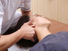 カイロプラクティック金子施術院の雰囲気（首周り・肩周りのお悩みもしっかり根本から改善していきます！）