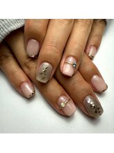 パダアット ヴァラネイル 天神南店(PADA at VALLANAIL)/ホロフレンチネイル/上品ネイル