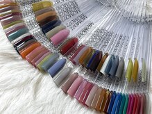 500色超。パーソナルカラー診断であなたに最も似合う色をご提案