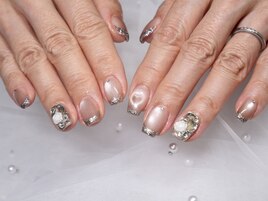 埋め尽くしフレンチネイル