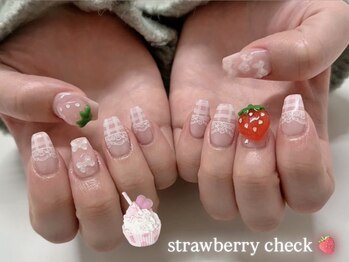 ストロベリーチェックネイル♪