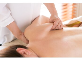 つつむ/肩甲骨の可動域を広げる。