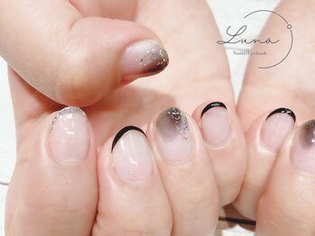 ネイルアンドまつ毛エクステ ルーナ イオン相模原店/ブラックニュアンスネイル