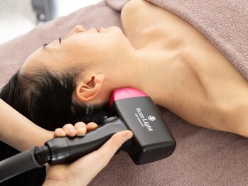 ホルバール 学芸大学店(Hallbar)の写真/脱毛するなら「プラチナビーム脱毛ローズライト」！効果を実感したい方は体験1500円で♪痛みが不安な方も◎