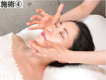 ラプリ 福岡天神店(Raplit)/施術4 お顔全体を整えます