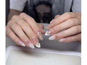 エムクイン(M.Queen)/お手元から華やかに