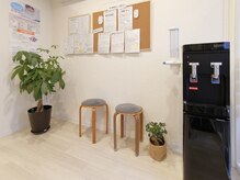 ワンアップ接骨院(ONE UP接骨院)/待合室【鶴見/整体/肩こり】