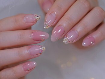 押し花フレンチ　花びらネイル