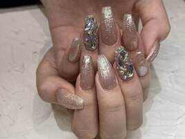キラキラ埋め尽くしネイル