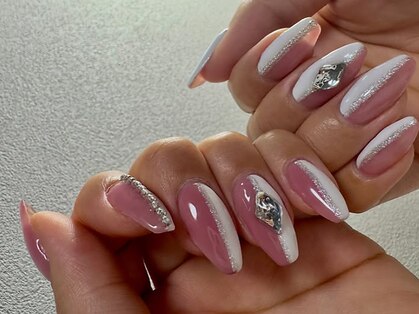 Blanc.Nail【マグネット/ワンカラー/フレンチ/パラジェル】の写真