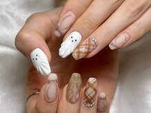 アール(R)/ハロウィンのワンホンネイル