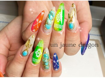 アン ジョーヌドラゴ/カラフル☆派手ネイル