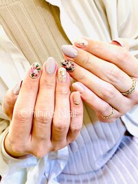 押し花とミラーのネイル