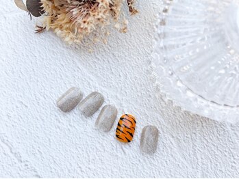 グレージュラメ×ヒョウ柄