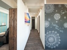 イーデザイン ネイル(E.design.Nail)/店内の廊下