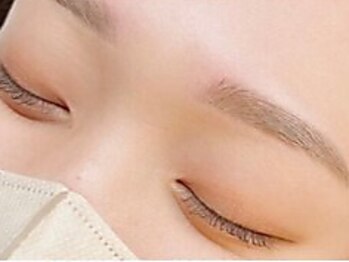 アイズ 柏店(eye's)の写真/眉毛を美しく整えることでナチュラルかつ上品な目元に◎目元のプロがお客様に合わせた似合わせ眉をご提案♪