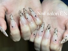 エン(E.N)/ヒョウ柄ネイル
