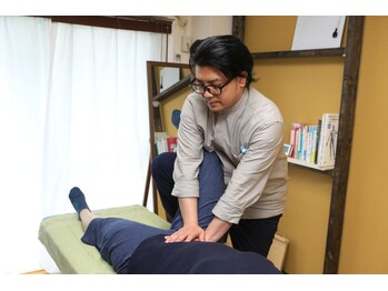 美容整体 アルマ/股関節の調整