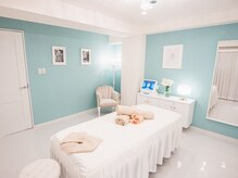 シミケアゼロ美人 表参道店(シミケアZERO美人)の雰囲気（非日常空間でリラックス♪ティファニーブルーの可愛い店内★）