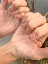 プルメリアドット(Plumeria.)/ベージュネイル