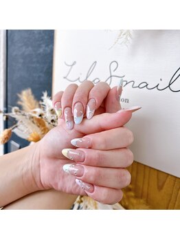 リラネイル(LilaS nail)/カラーフレンチ×ストーン