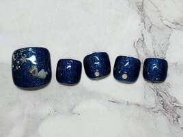 【初回オフ無料】雪の結晶ネイル