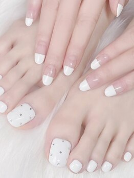 ザ コンラット(THE CONRAT by MAISONDE HARU)の写真/口コミ高評価★お好きなデザインでフットを華やかに…何度も見てしまう理想のフットネイルを叶えます♪