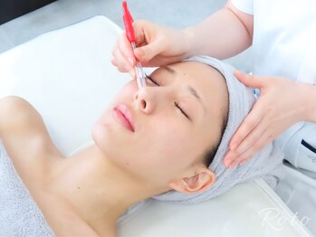 ロト(Roto)の写真/【繰り返す毛穴の開き・黒ずみ・ざらつきにお悩みの方へ】《Roto》の毛穴ケアで肌改善。透明感のある肌に。
