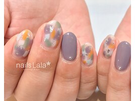 くすみカラー。