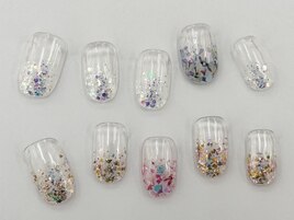 キラキラ押し花ネイル