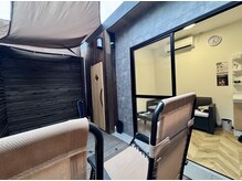 ハコサウナ 玉名店/冷暖房完備の広々着替え室