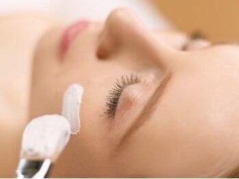 サムデイプレミアム 名駅店(SOMEDAY PREMIUM)の写真/【毛穴×小顔×肌質改善】洗っても取れない毛穴詰まりを“作らせない肌”へ導く根本改善フェイシャル