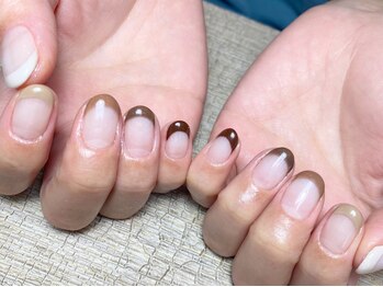 ブリージョ(Brillo)/ハンドデザイン