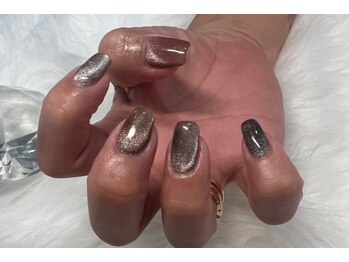 リンダ(Linda)/マグネットネイル