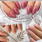 ムーンネイル(Moon nail)