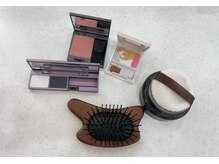 お帰り時のメイク品やヘアケア用品など完備しております。