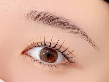 アイフェリス フェリス(I feliz×feliz)の写真/ヒト幹細胞&ケラチン配合【ダメージレスラッシュリフト】で切れ毛がなくモチのいいパーマが◎束感仕上げOK