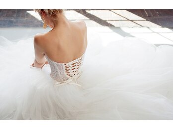 ねね整骨院 エヌシャープ(N#)の写真/輝く花嫁姿へ☆最新マシンで背中・二の腕の引き締め◎本格整体の猫背矯正で魅せる美姿勢、肩甲骨ラインへ!