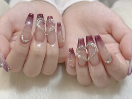 ハートビジューフレンチネイル