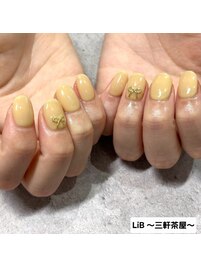 クリアイエローネイルデザイン