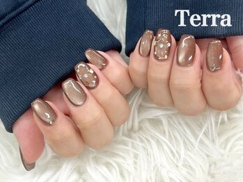 ネイルサロン テラブルー 渋谷店(Terra Blue)の写真/【うるツヤ★マグネット¥3990】enoi/emena/CLETOなど人気メーカー取揃え*フィルイン対応OKパラジェル導入店