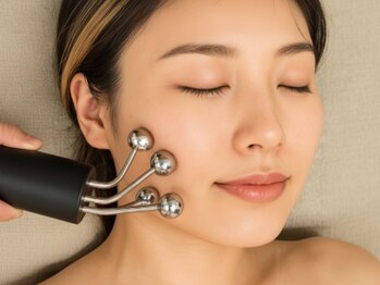 ロメリア(Roemeria)の写真/★人気NO.1★たるみ改善&小顔にもなりたい方に自信を持ってお勧め◎【頭蓋骨小顔矯正×EMS表情筋リフトUP】