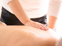 エッセンス(Essence)の雰囲気(思考の重みをほどき、深い静寂へ。無自覚な強張りを解き放つ。)