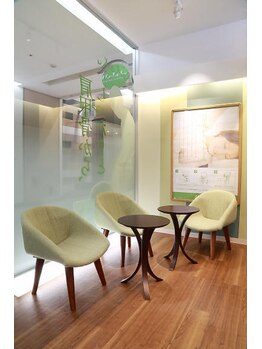 リラク 綾瀬リエッタ店(Re.Ra.Ku)/受付・待合スペース【綾瀬】