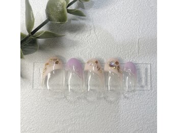 ドットビー(.Bee)/斜めフレンチシェルネイル