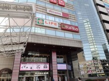 アルカキット錦糸町店を目印に、交番の方向へ