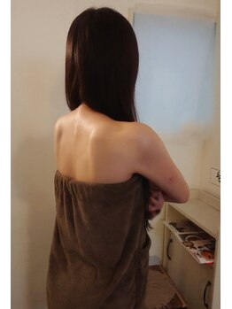 ハニーミー(Honey me)/背骨&肩甲骨くっきり♪