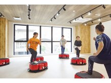 ビタレーザ 横浜の雰囲気（１回20分のレッスン　４０～６０代女性の方が多いスタジオです♪）