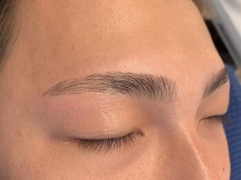 ニカ(nIka)/眉毛WAX脱毛×眉毛パーマ