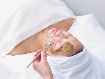 pure/ピーリング施術風景